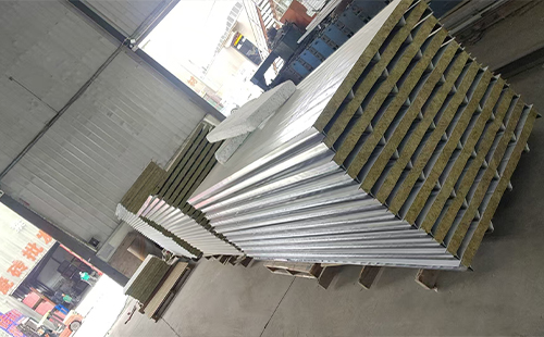 都兰彩钢夹芯板