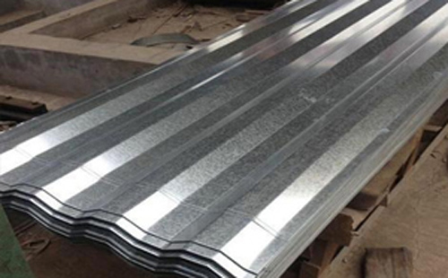 集装箱板翻新除锈流程：旧箱改民宿怎样选都兰集装箱板