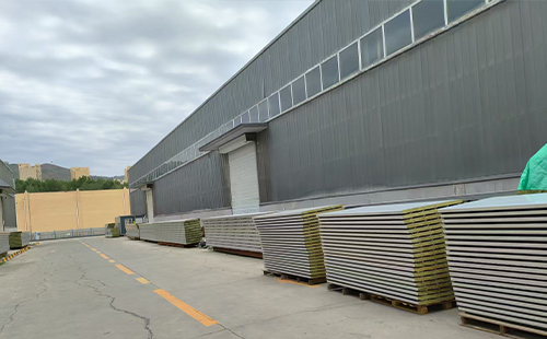 屋面保温用都兰彩钢岩棉夹芯板怎样选厚度